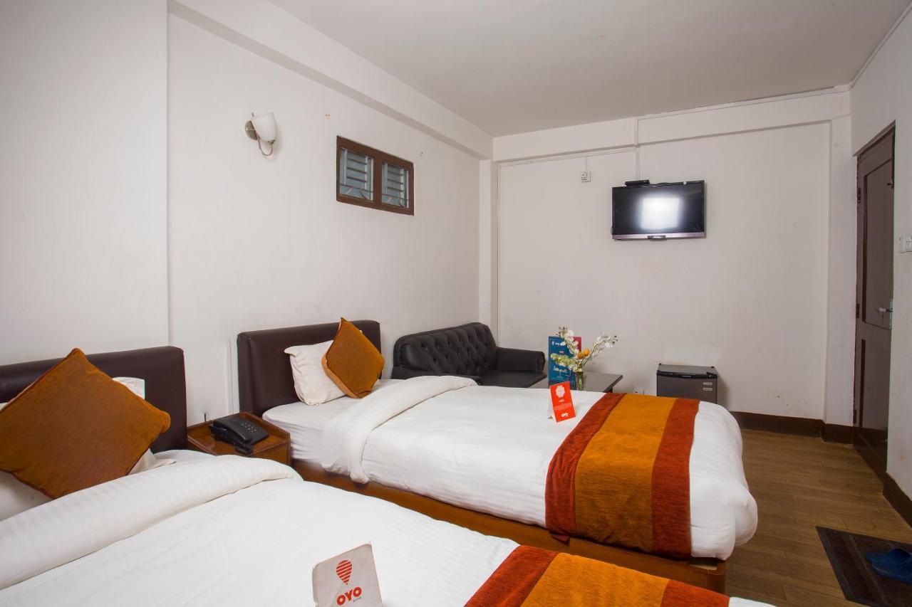 Oyo 104 Hotel Baltic Inn Катманду Экстерьер фото