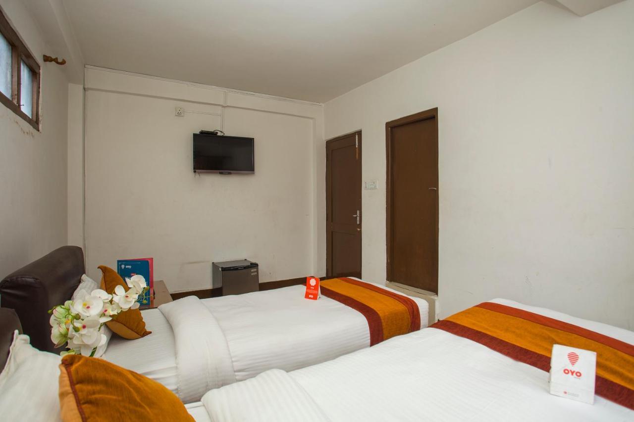 Oyo 104 Hotel Baltic Inn Катманду Экстерьер фото
