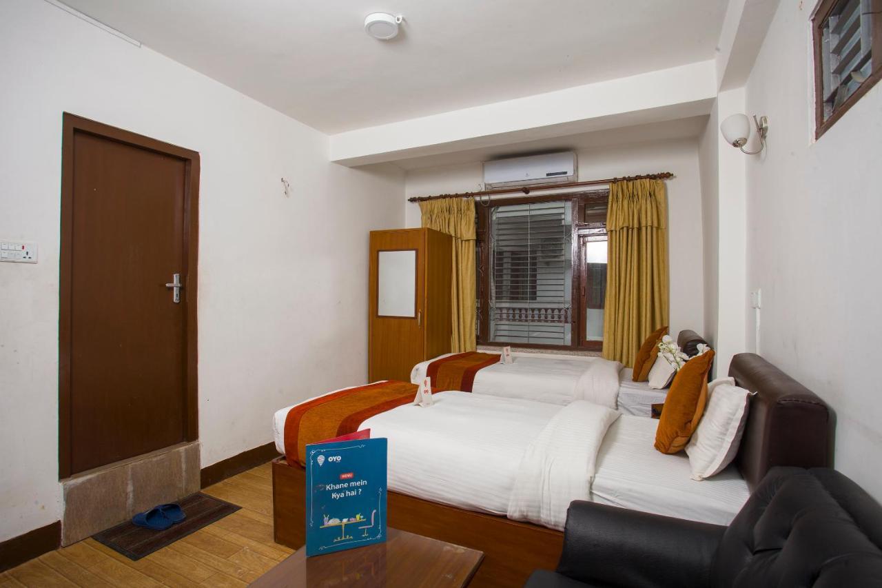 Oyo 104 Hotel Baltic Inn Катманду Экстерьер фото