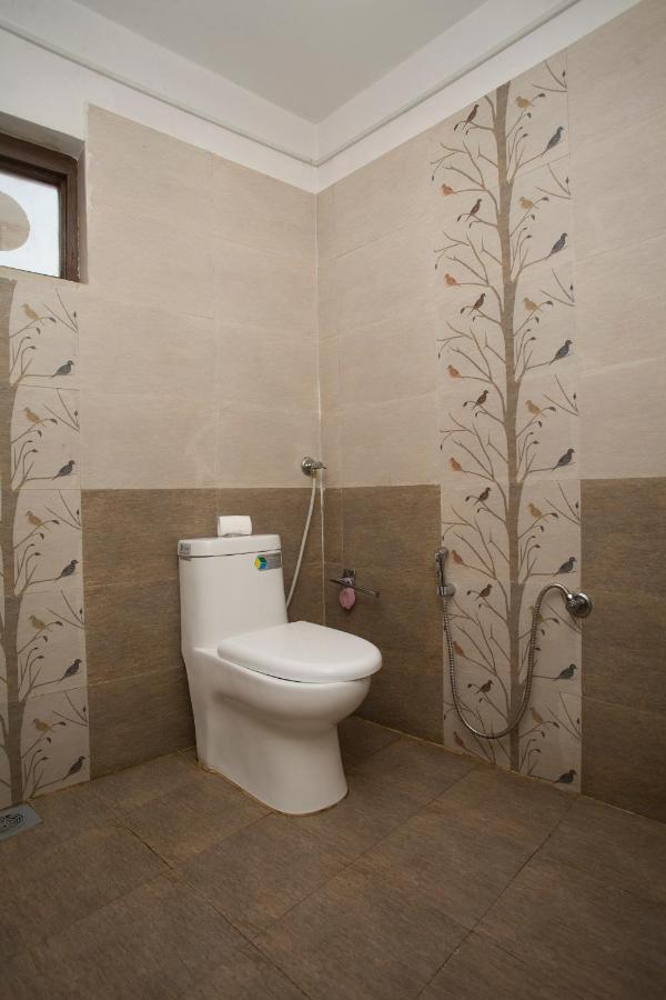 Oyo 104 Hotel Baltic Inn Катманду Экстерьер фото